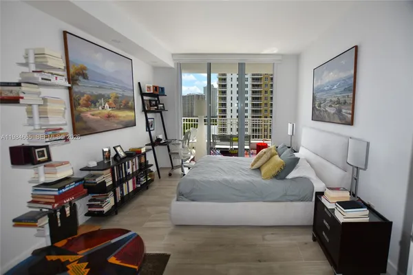 $6,500 | 801 Brickell Key Boulevard, Unit 1209, Miami, FL 33131