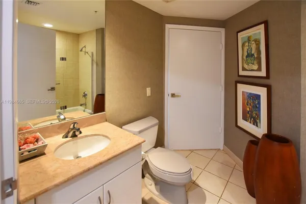 $6,500 | 801 Brickell Key Boulevard, Unit 1209, Miami, FL 33131
