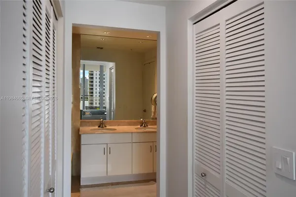 $6,500 | 801 Brickell Key Boulevard, Unit 1209, Miami, FL 33131