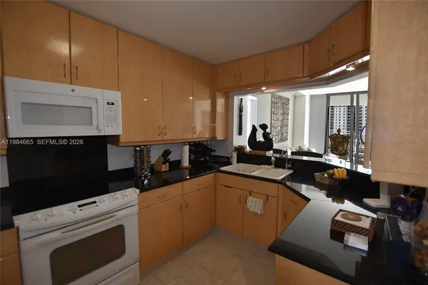 $6,500 | 801 Brickell Key Boulevard, Unit 1209, Miami, FL 33131