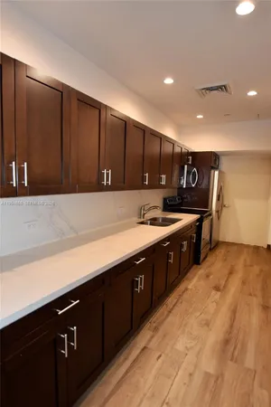 $6,500 | 801 Brickell Key Boulevard, Unit 1209, Miami, FL 33131