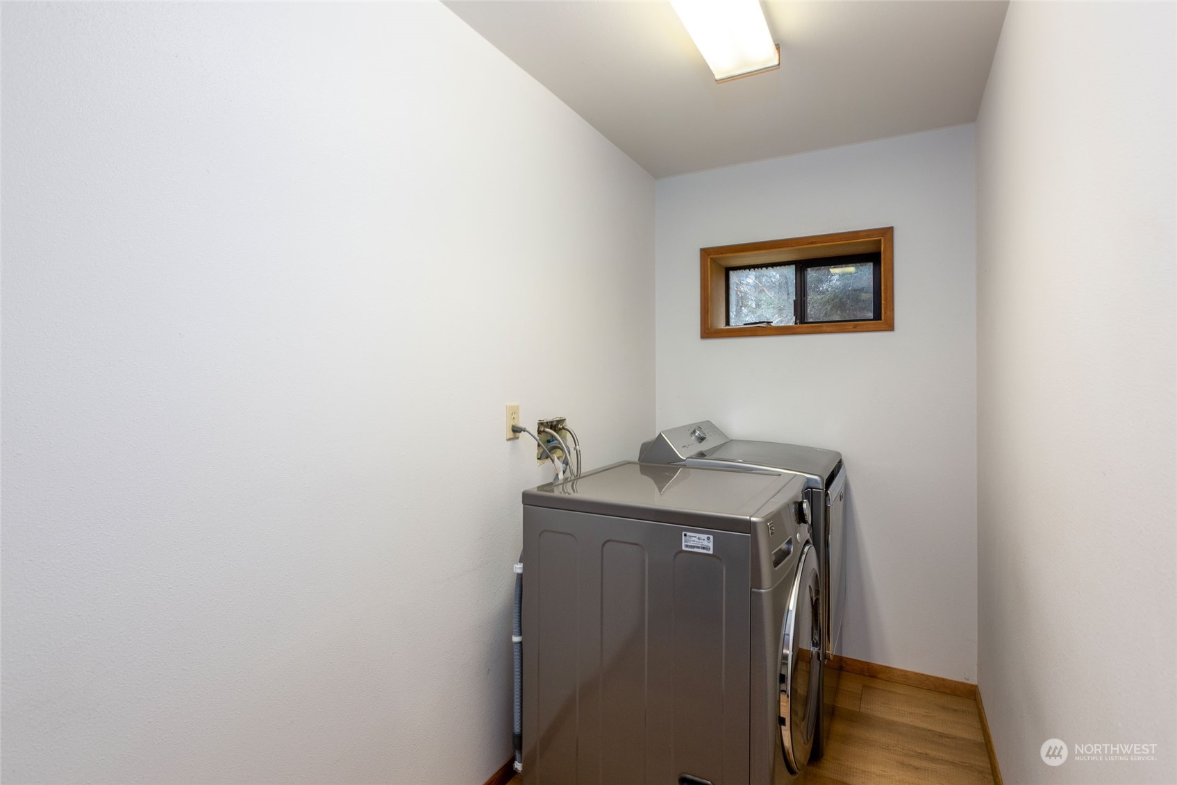 198 Ridgedale Road Friday Harbor, WA 98250 - Photo 37 of 39 a utility room with dryer and washer