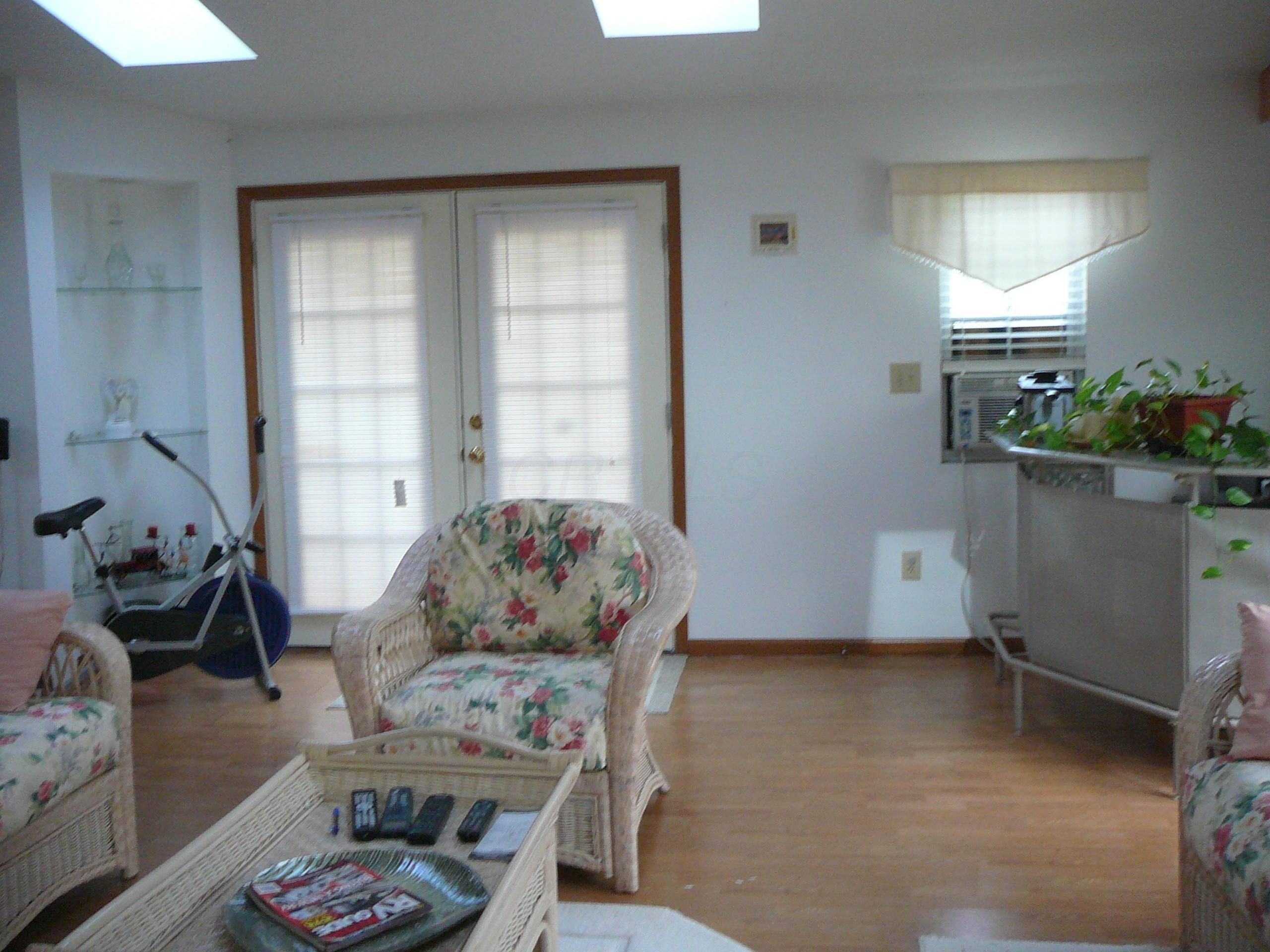 2474 Koebel Road Columbus, OH 43207 - Photo 17 of 38 Gallery Image 17