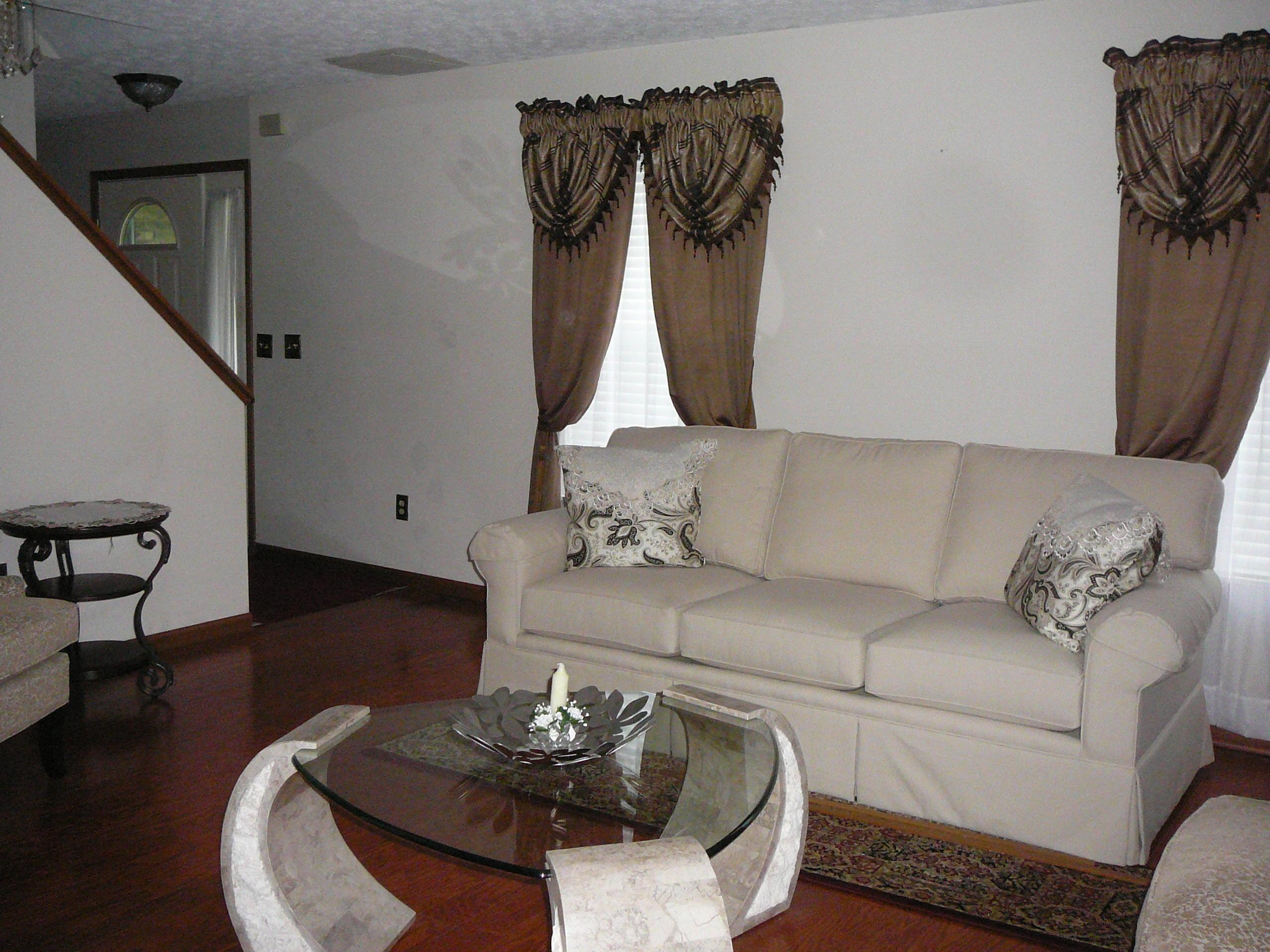 2474 Koebel Road Columbus, OH 43207 - Photo 5 of 38 Gallery Image 5