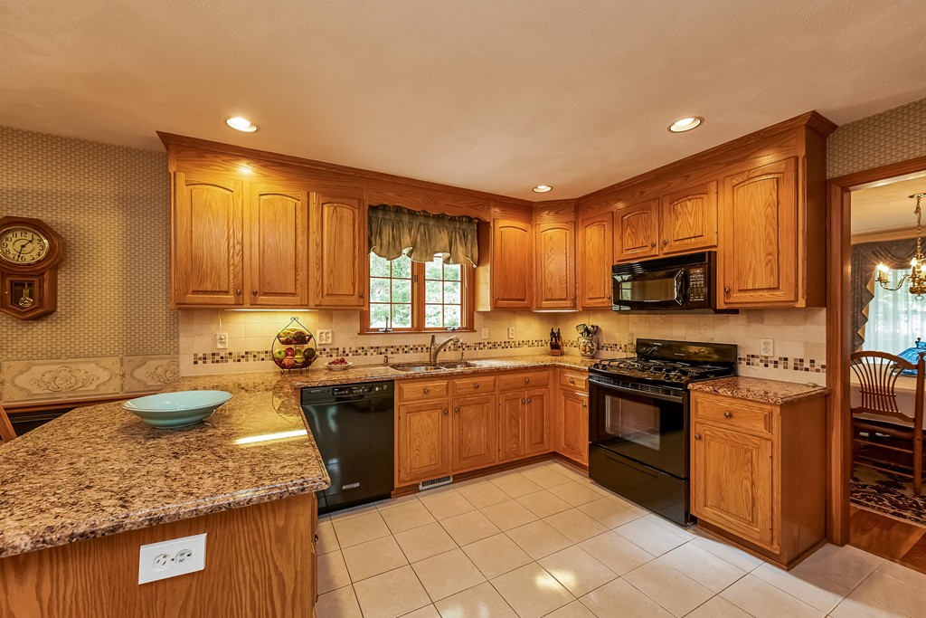 104 Jefferson Road Franklin, MA 02038 - Photo 15 of 29 Gallery Image 15