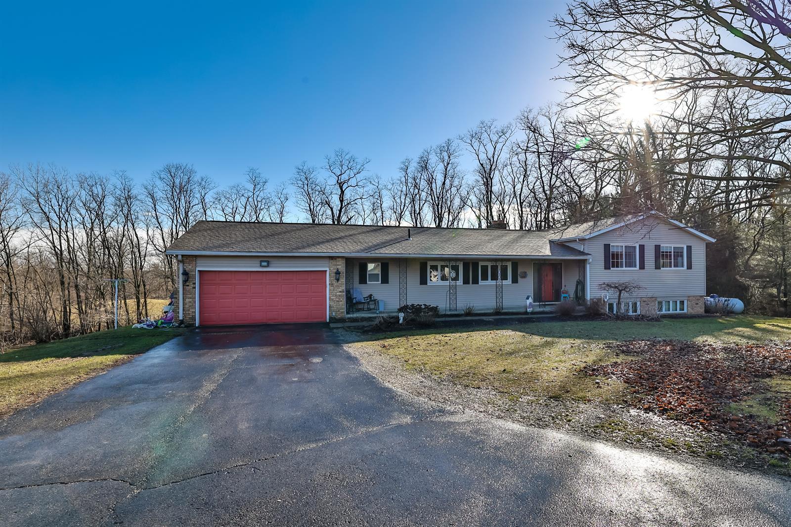 5846 Knollwood Road Springfield, OH 45502 - Photo 2 of 31
