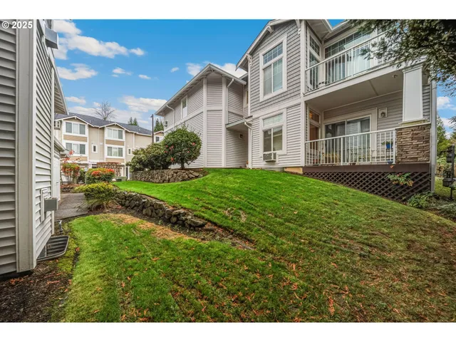 $390,000 | 14615 Southwest Beard Road, Unit 101, Beaverton, OR 97007