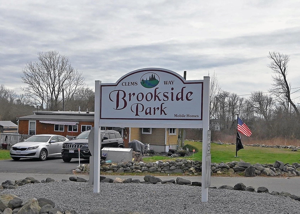 44 Clems Way Acushnet, MA 02743 - Photo 2 of 18