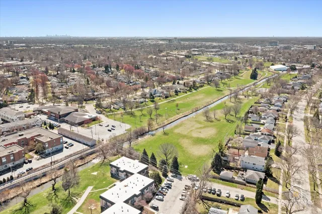 $2,250 | 3501 Wellington Court, Unit 409, Rolling Meadows, IL 60008