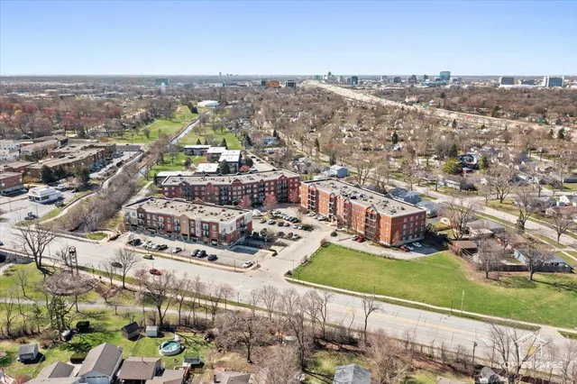 $2,250 | 3501 Wellington Court, Unit 409, Rolling Meadows, IL 60008