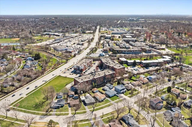 $2,250 | 3501 Wellington Court, Unit 409, Rolling Meadows, IL 60008