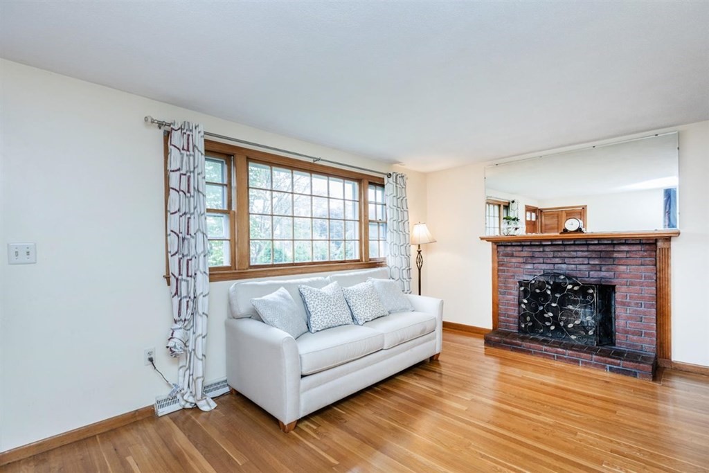 20 Cormier Road Burlington, MA 01803 - Photo 8 of 38 Gallery Image 8