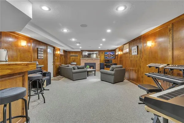 $714,900 | 126 Windy Ghoul Drive, Beaver, PA 15009