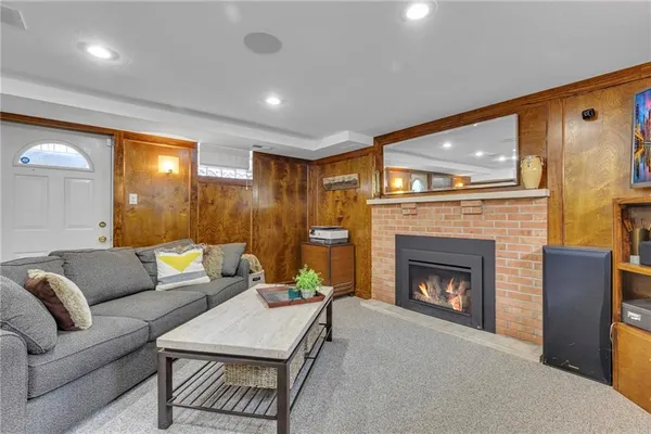 $714,900 | 126 Windy Ghoul Drive, Beaver, PA 15009