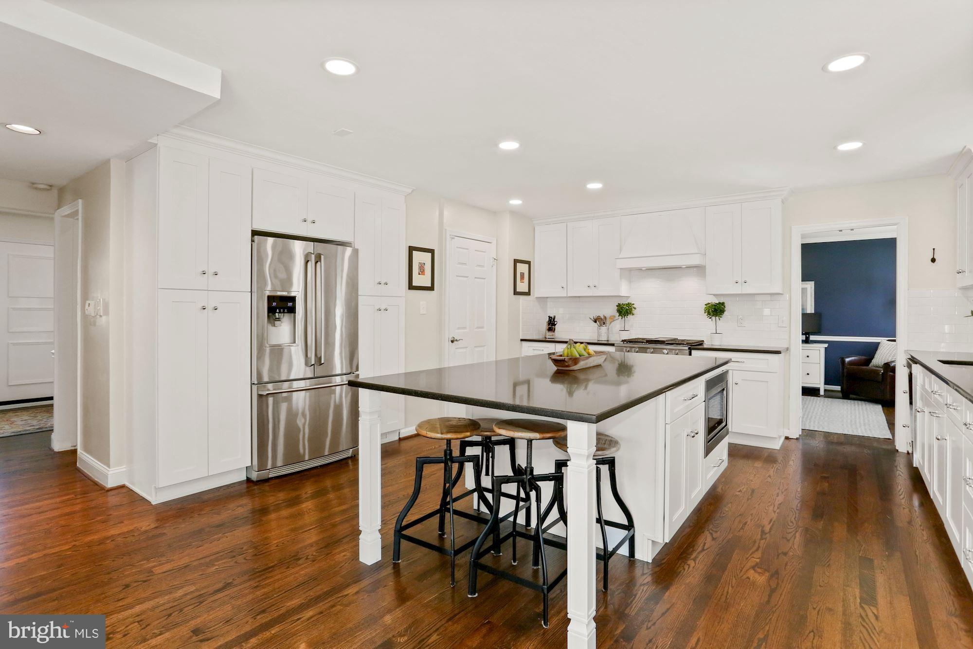 9512 Reach Road Potomac, MD 20854 - Photo 14 of 43 Gourmet Kitchen