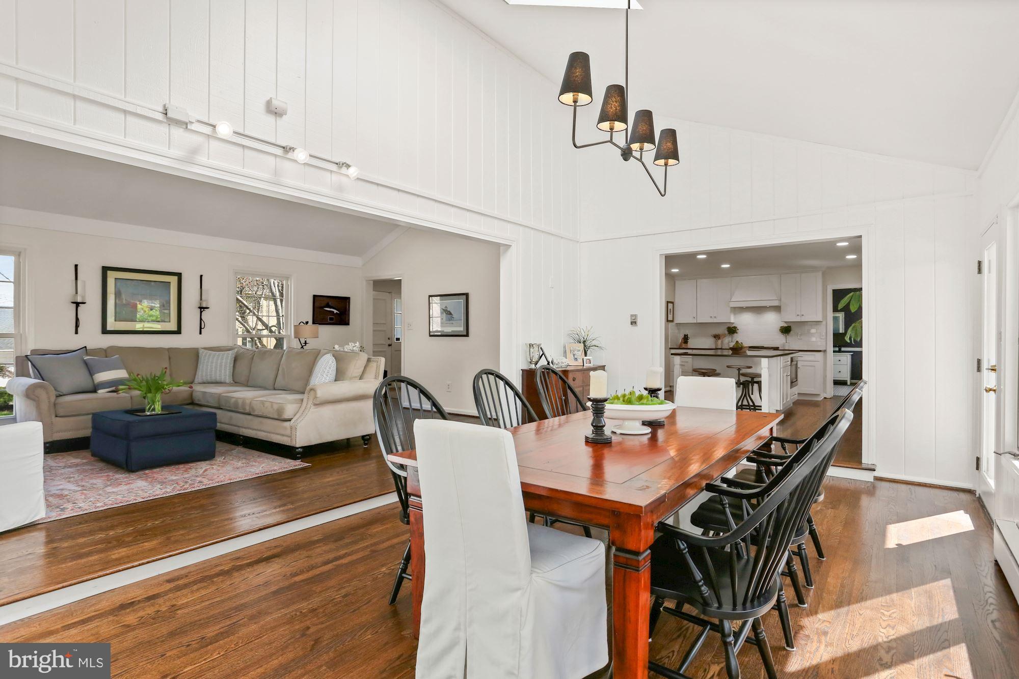 9512 Reach Road Potomac, MD 20854 - Photo 9 of 43 Dining Room
