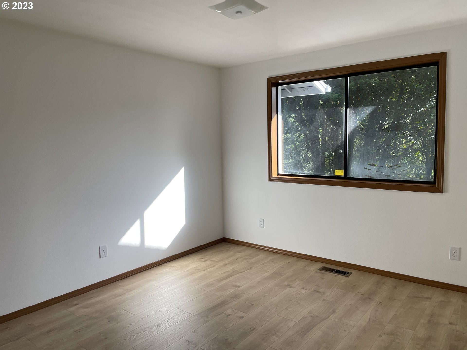 16996 Old County Road Brookings, OR 97415 - Photo 8 of 22 Gallery Image 8