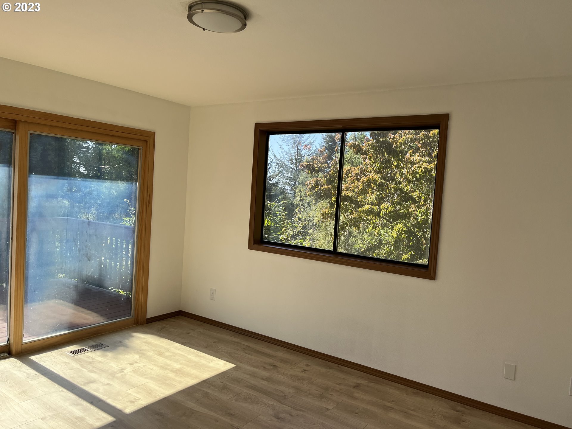 16996 Old County Road Brookings, OR 97415 - Photo 10 of 22 Gallery Image 10