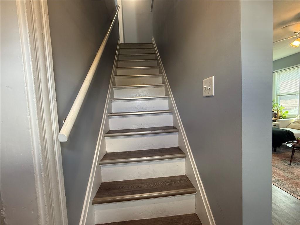 907 Spring Way Pittsburgh, PA 15215 - Photo 18 of 41 Gallery Image 18