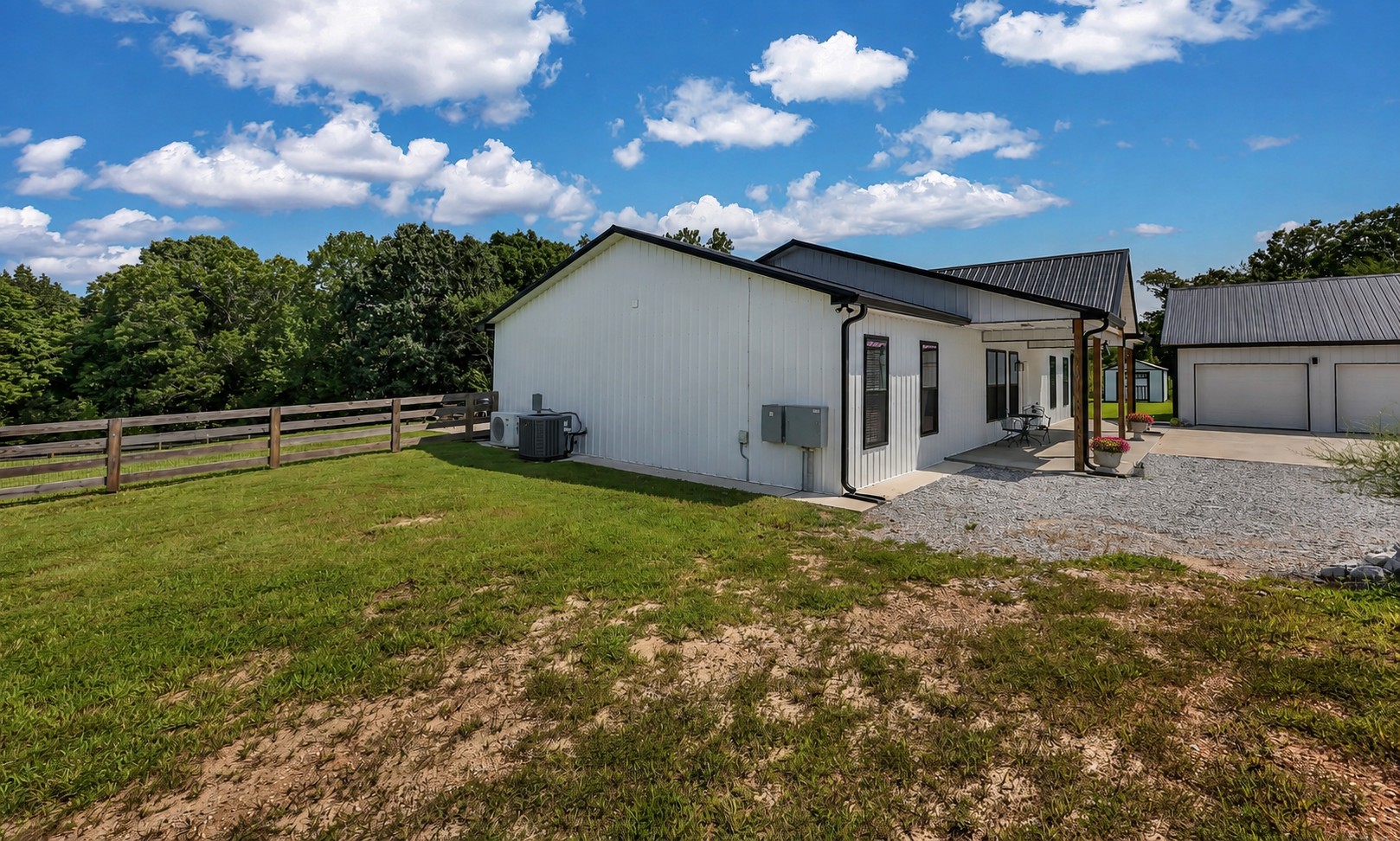 2049 Conatser Road Cunningham, TN 37052 - Photo 6 of 61 Gallery Image 6