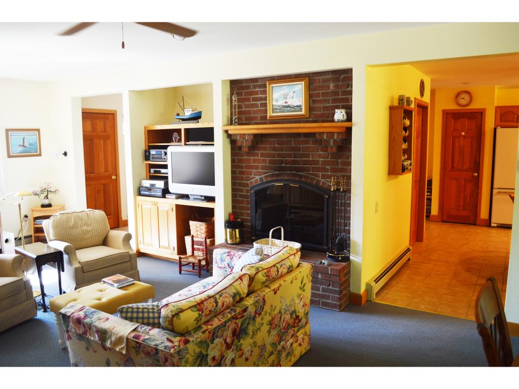 16 Hubbard Road Dover, NH 03820 - Photo 22 of 35