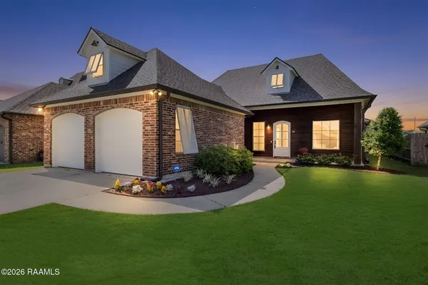 $399,000 | 111 Phelps Drive, Youngsville, LA 70592