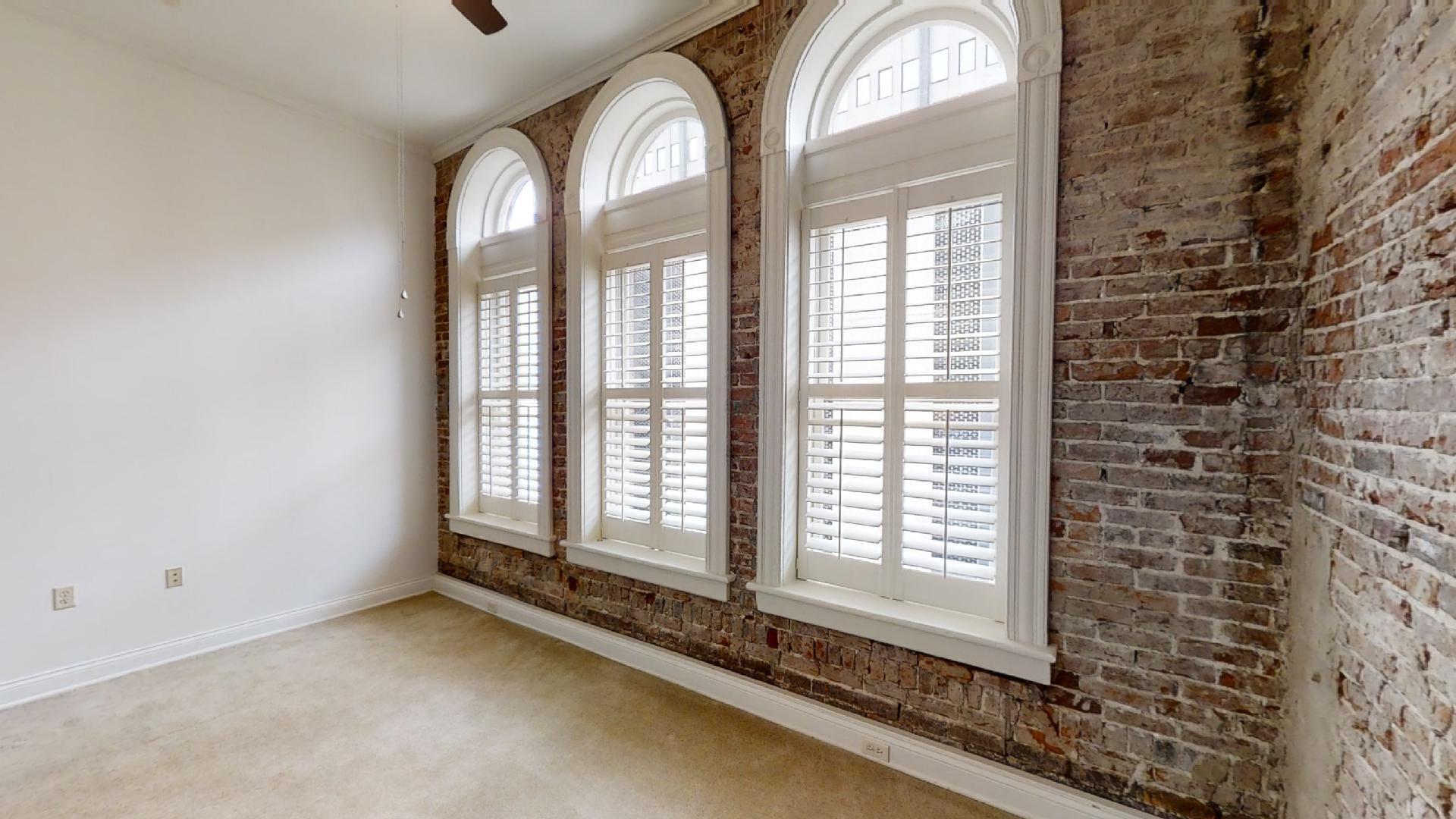 800 Market Street, Unit 404 Chattanooga, TN 37402 - Photo 24 of 37 Loveman