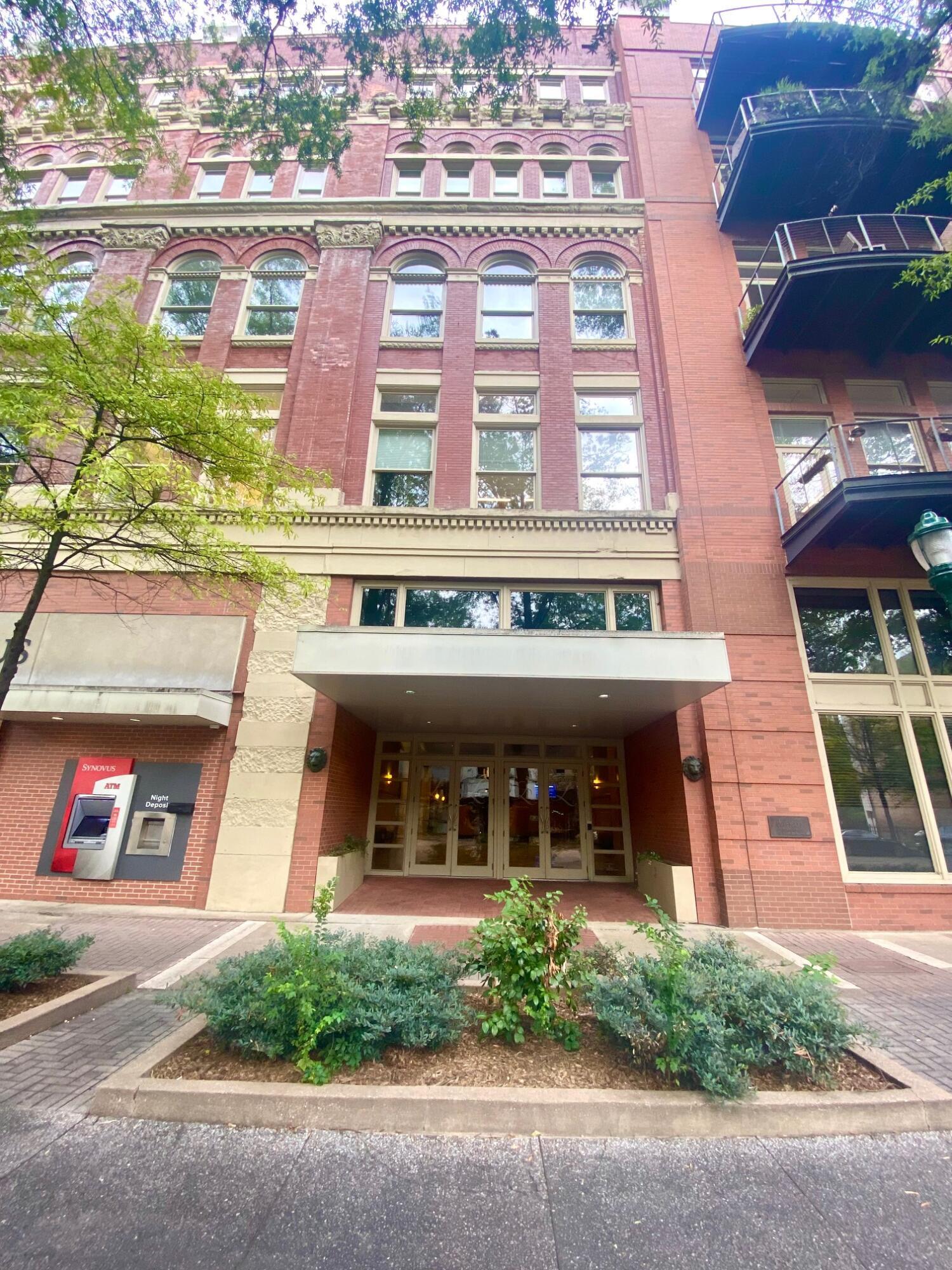 800 Market Street, Unit 404 Chattanooga, TN 37402 - Photo 32 of 37 IMG_7207