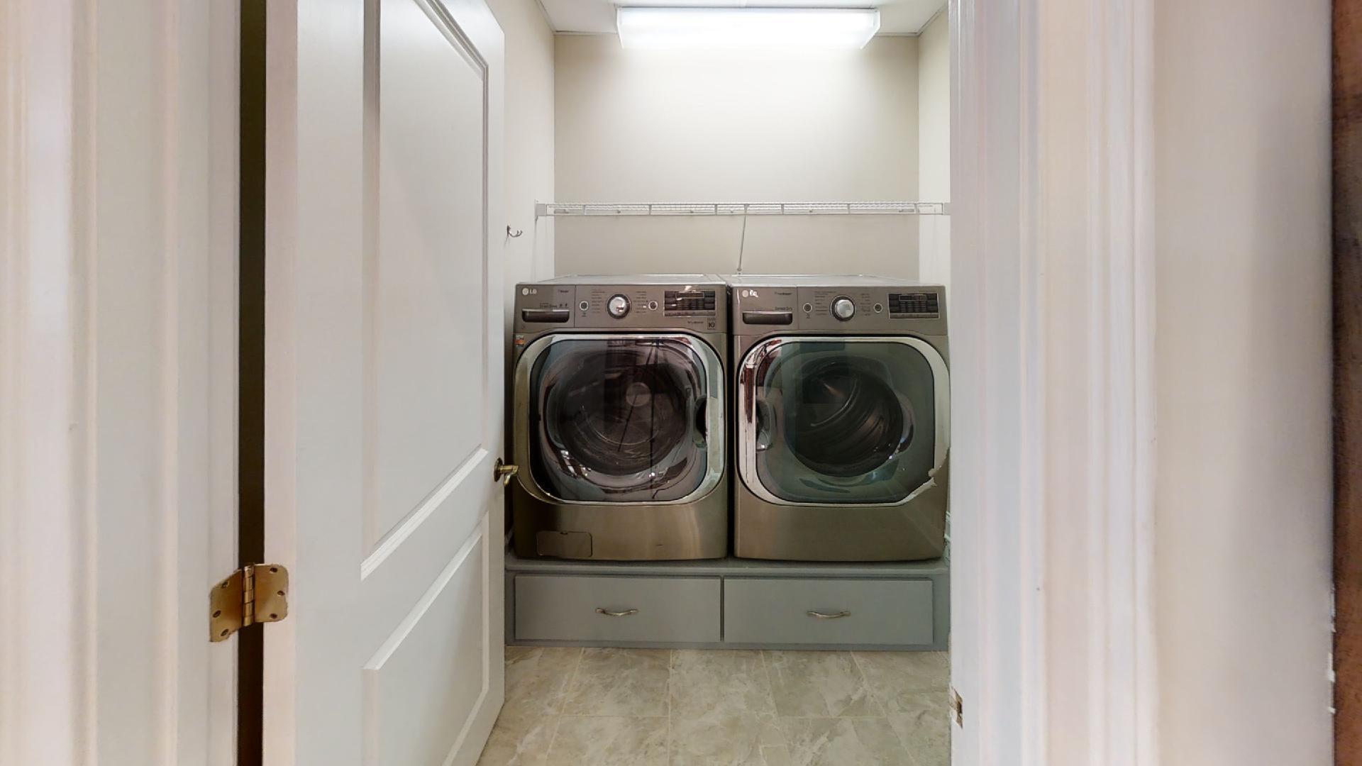 800 Market Street, Unit 404 Chattanooga, TN 37402 - Photo 9 of 37 Loveman