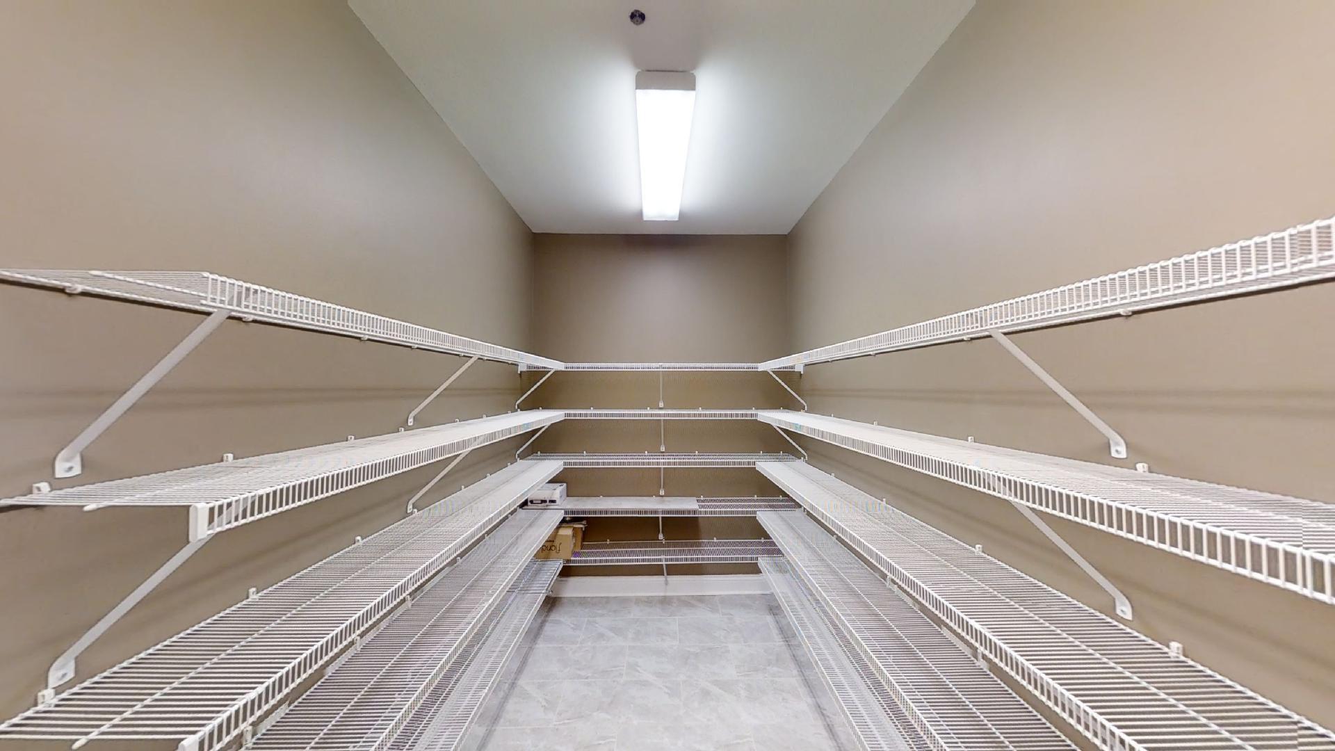 800 Market Street, Unit 404 Chattanooga, TN 37402 - Photo 10 of 37 Loveman