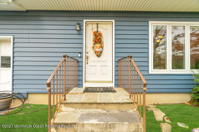 505 South Cooks Bridge Road Jackson, NJ 08527 - Photo 5 of 30 a view of entryway with a garden