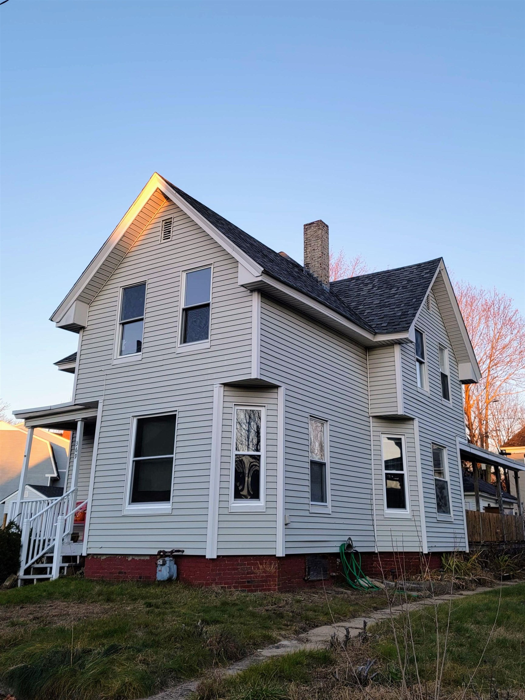 369 Walnut Street Manchester, NH 03104 - Photo 1 of 37 Gallery Image 1