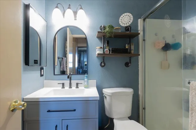 $235,000 | 5975 Bamford Drive, Sacramento, CA 95823