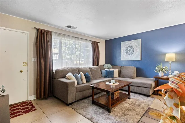 $235,000 | 5975 Bamford Drive, Sacramento, CA 95823