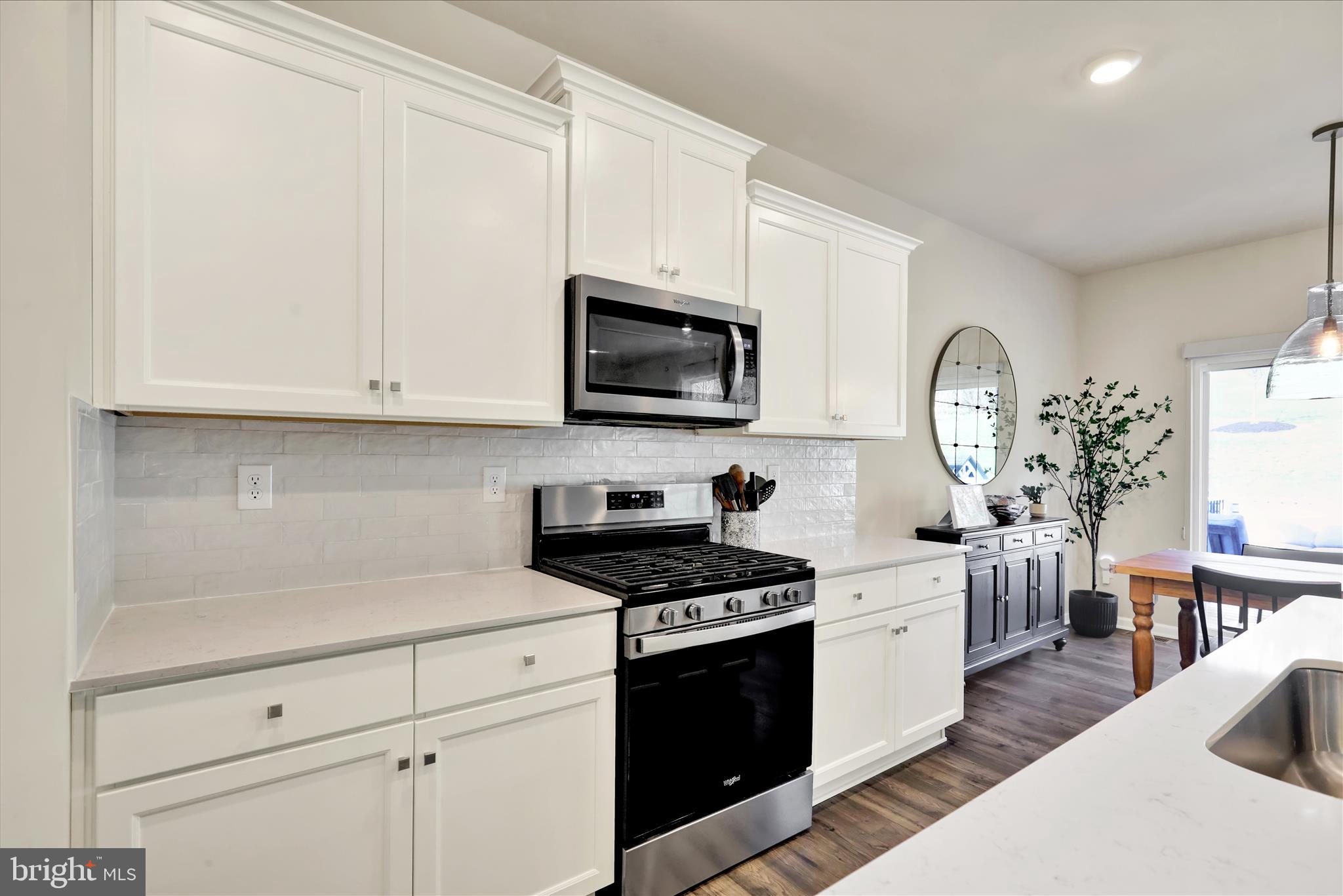 217 Merifield Court Reading, PA 19608 - Photo 8 of 36 360_7582