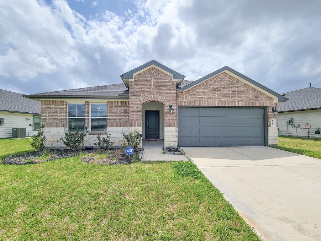 1014 Star Grass Lane Rosharon, TX 77583 - Photo 1 of 39