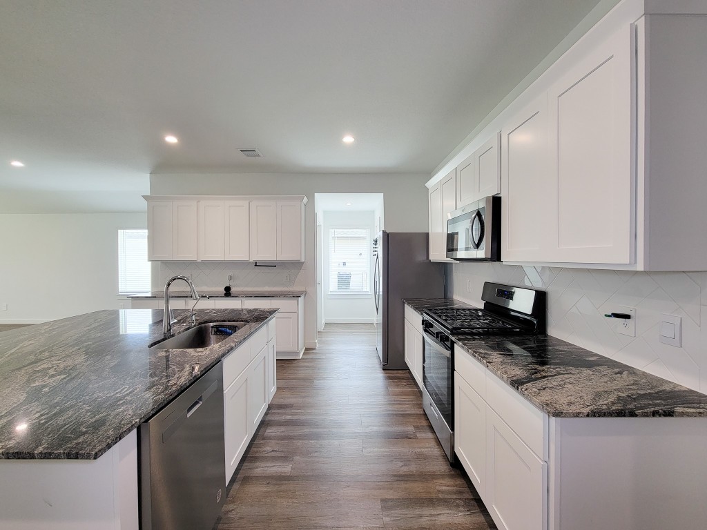 1014 Star Grass Lane Rosharon, TX 77583 - Photo 12 of 39