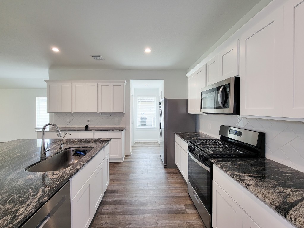 1014 Star Grass Lane Rosharon, TX 77583 - Photo 13 of 39