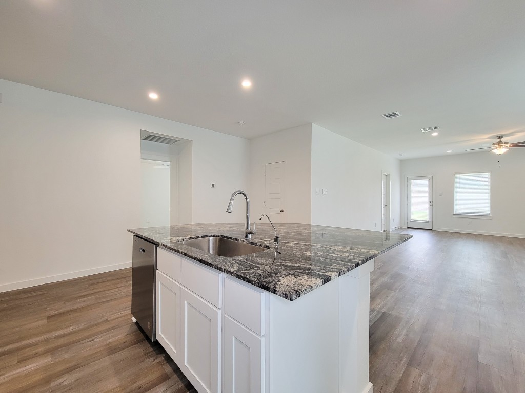 1014 Star Grass Lane Rosharon, TX 77583 - Photo 17 of 39