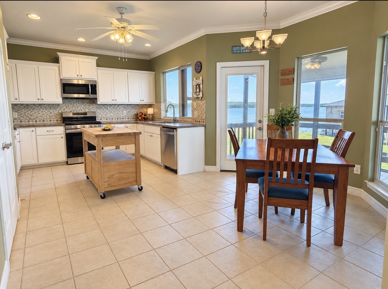 237 Vivian Road Onalaska, TX 77360 - Photo 13 of 39 Gallery Image 13