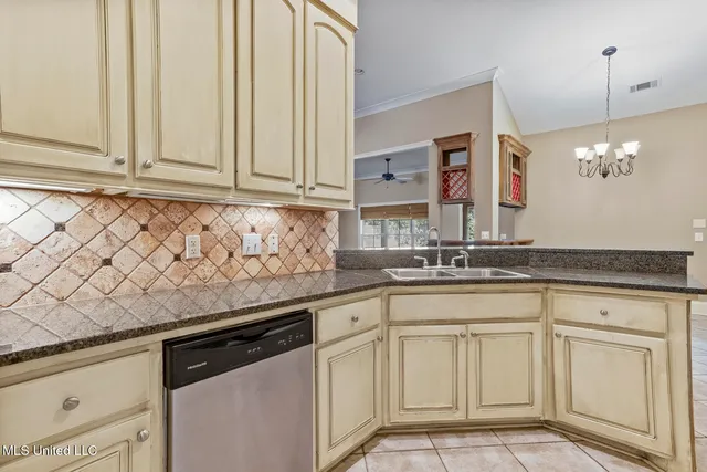 $599,900 | 812 Norwich Drive, Madison, MS 39110