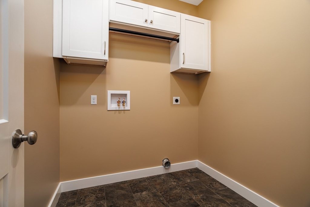 2 Elm Street Westminster, MA 01473 - Photo 33 of 42