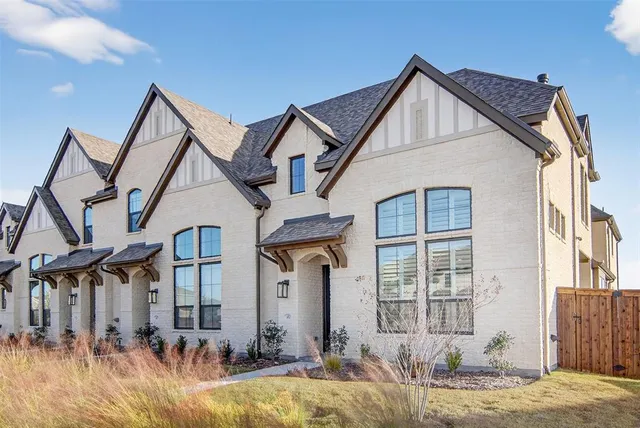 $3,450 | 14521 Walsh Avenue, Fort Worth, TX 76008