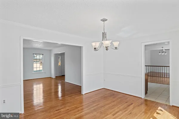 $885,000 | 9 Coachlamp Court, Silver Spring, MD 20906