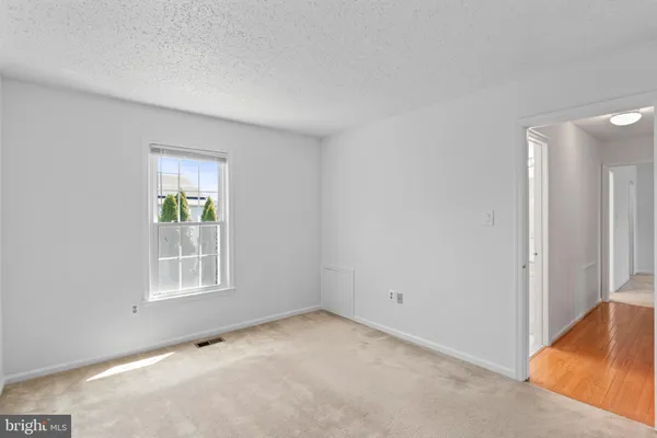 $885,000 | 9 Coachlamp Court, Silver Spring, MD 20906