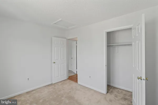 $885,000 | 9 Coachlamp Court, Silver Spring, MD 20906