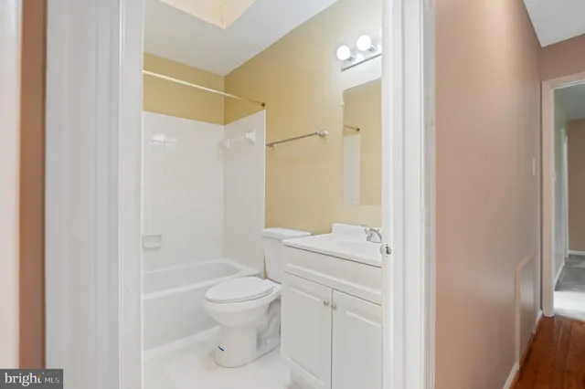 a view of a tennis court