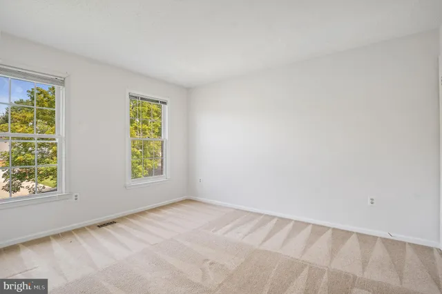 $885,000 | 9 Coachlamp Court, Silver Spring, MD 20906