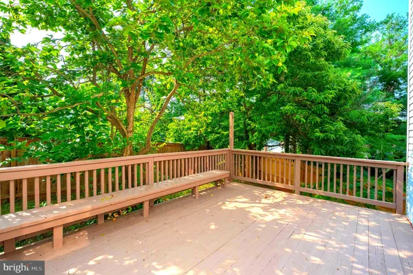 $885,000 | 9 Coachlamp Court, Silver Spring, MD 20906