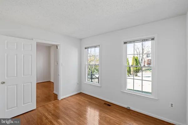 $885,000 | 9 Coachlamp Court, Silver Spring, MD 20906